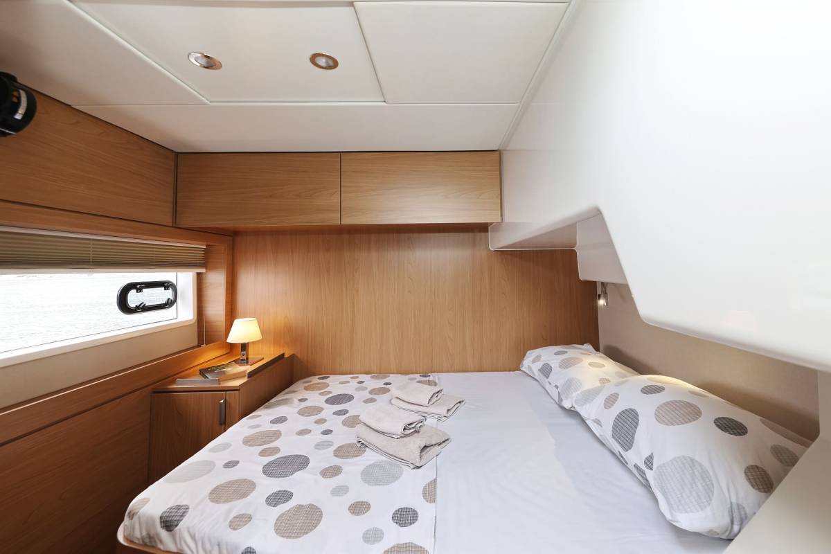 Bali 4.6, Azuréa | Yacht Charter Croatia