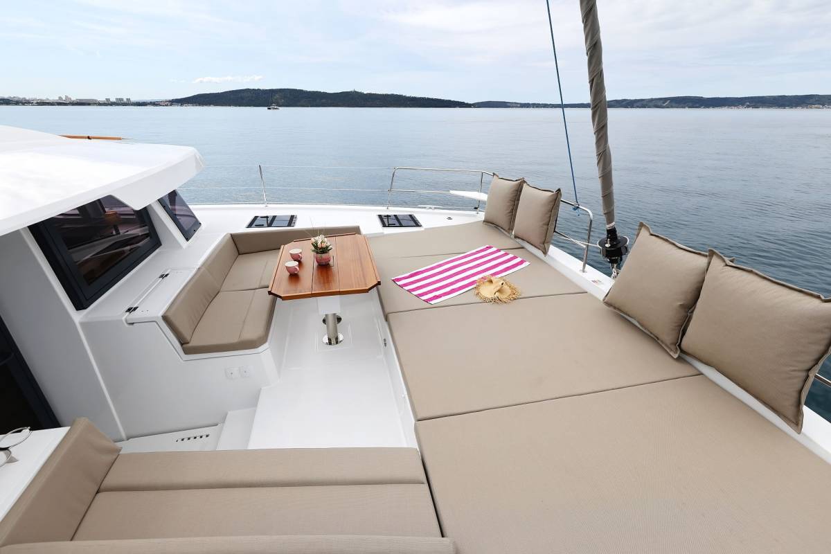 Bali 4.6, Sirène | Yacht Charter Croatia