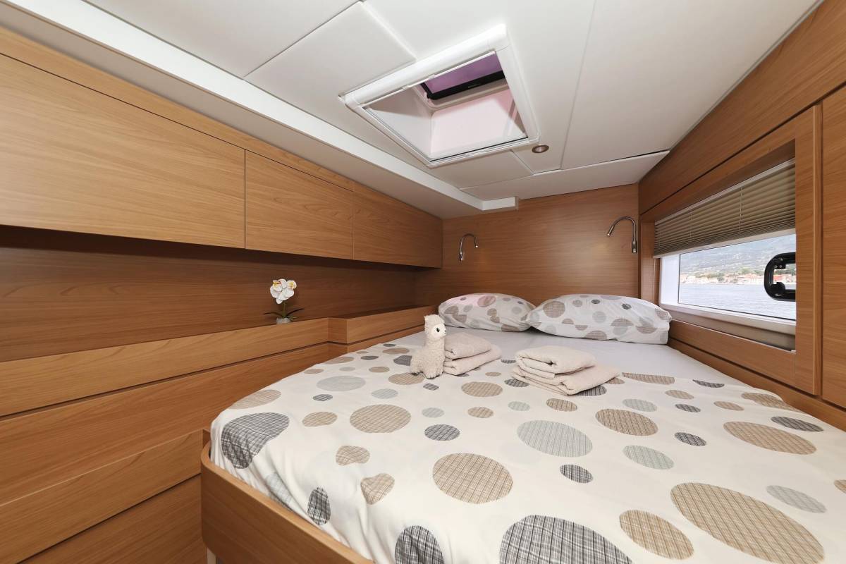 Bali 4.6, Sirène | Yacht Charter Croatia
