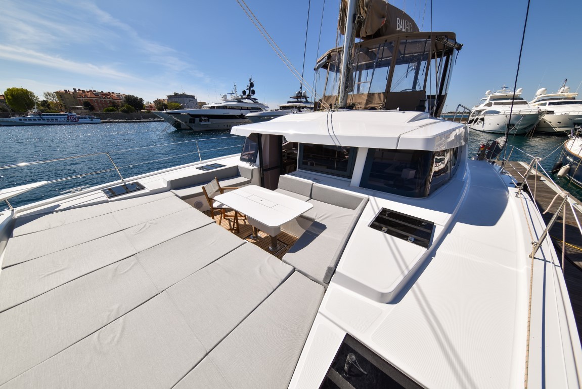 Bali 4.6, Jako 2 | Yacht Charter Croatia
