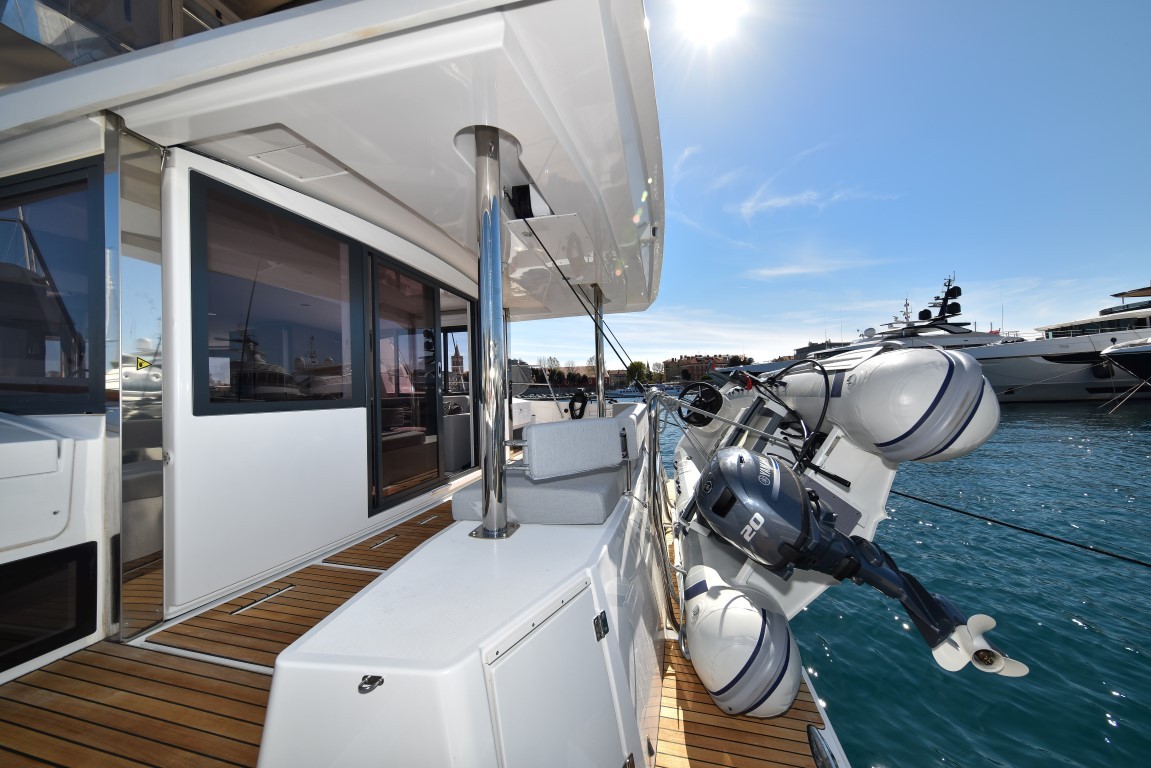 Bali 4.6, Jako 2 | Yacht Charter Croatia