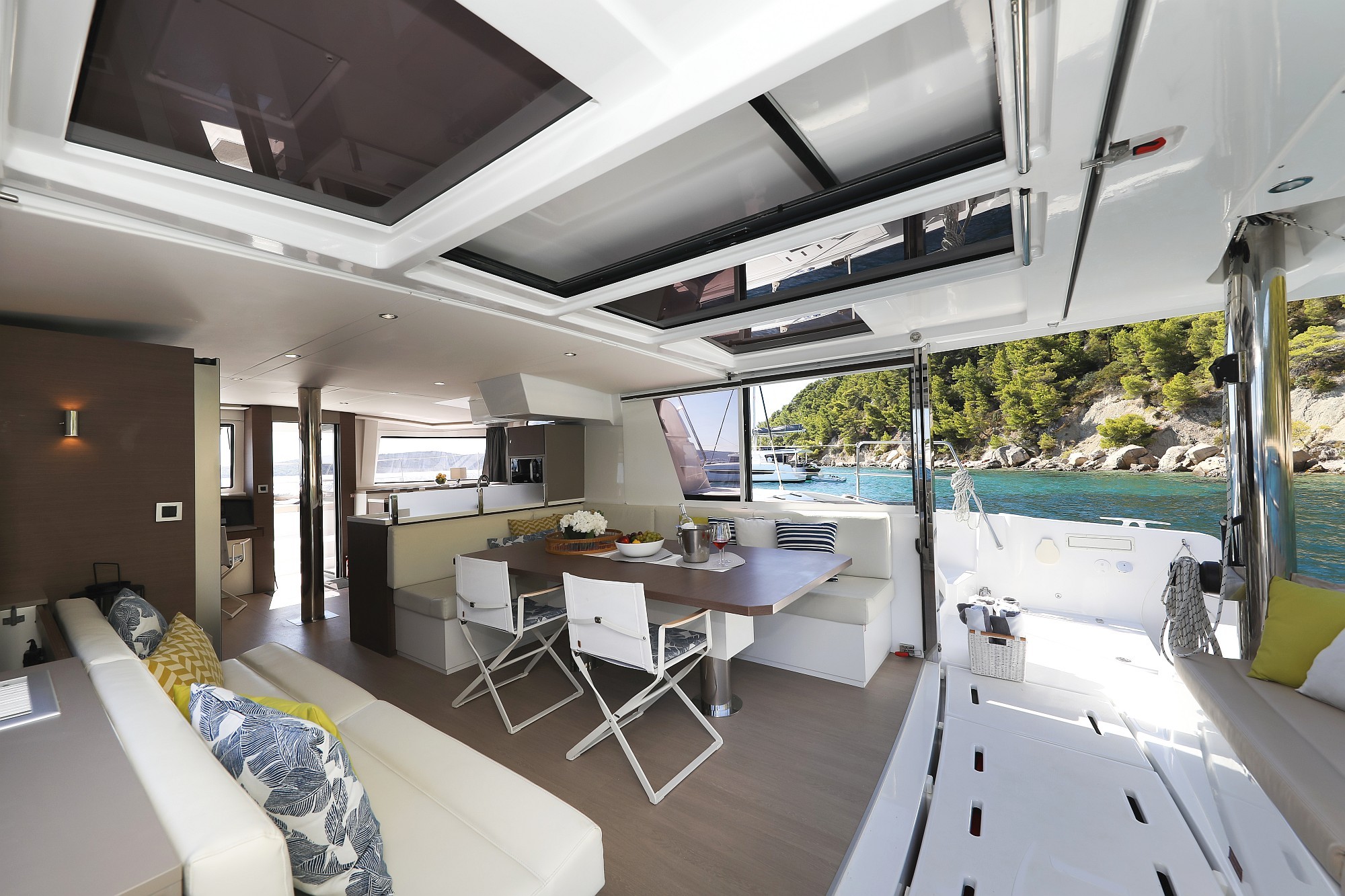 Bali 4.8, Vaya Con Dios | Yacht Charter Croatia