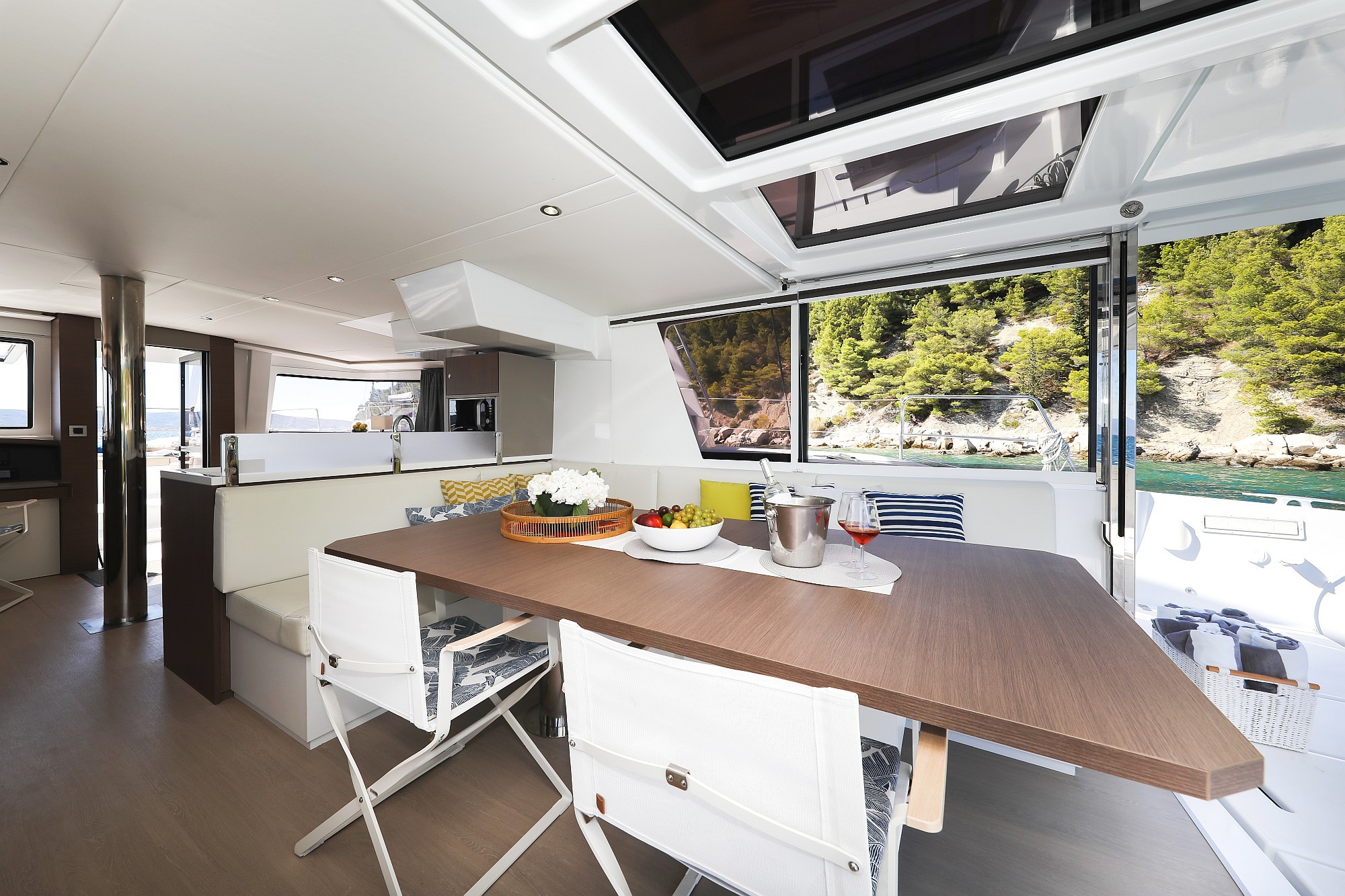 Bali 4.8, Vaya Con Dios | Yacht Charter Croatia