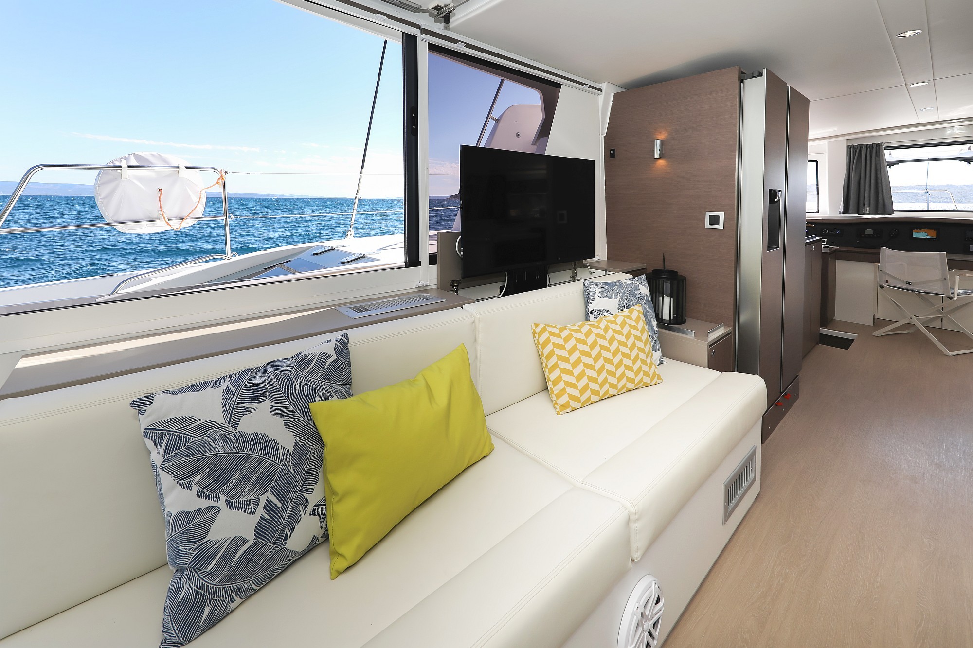 Bali 4.8, Vaya Con Dios | Yacht Charter Croatia