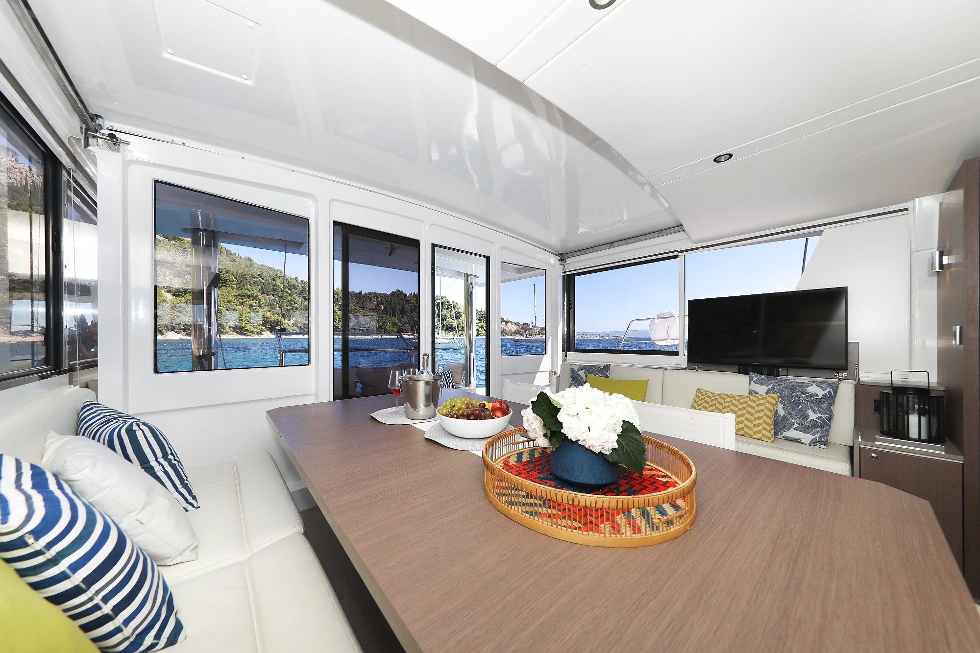 Bali 4.8, Vaya Con Dios | Yacht Charter Croatia