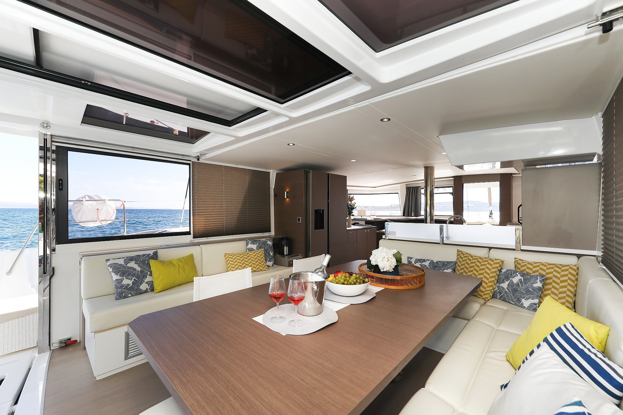 Bali 4.8, Vaya Con Dios | Yacht Charter Croatia
