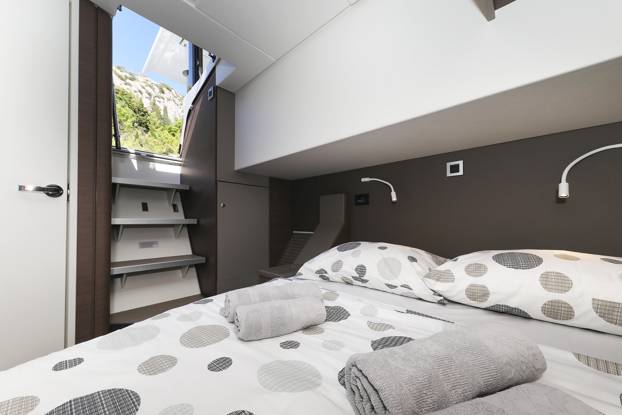 Bali 4.8, Vaya Con Dios | Yacht Charter Croatia