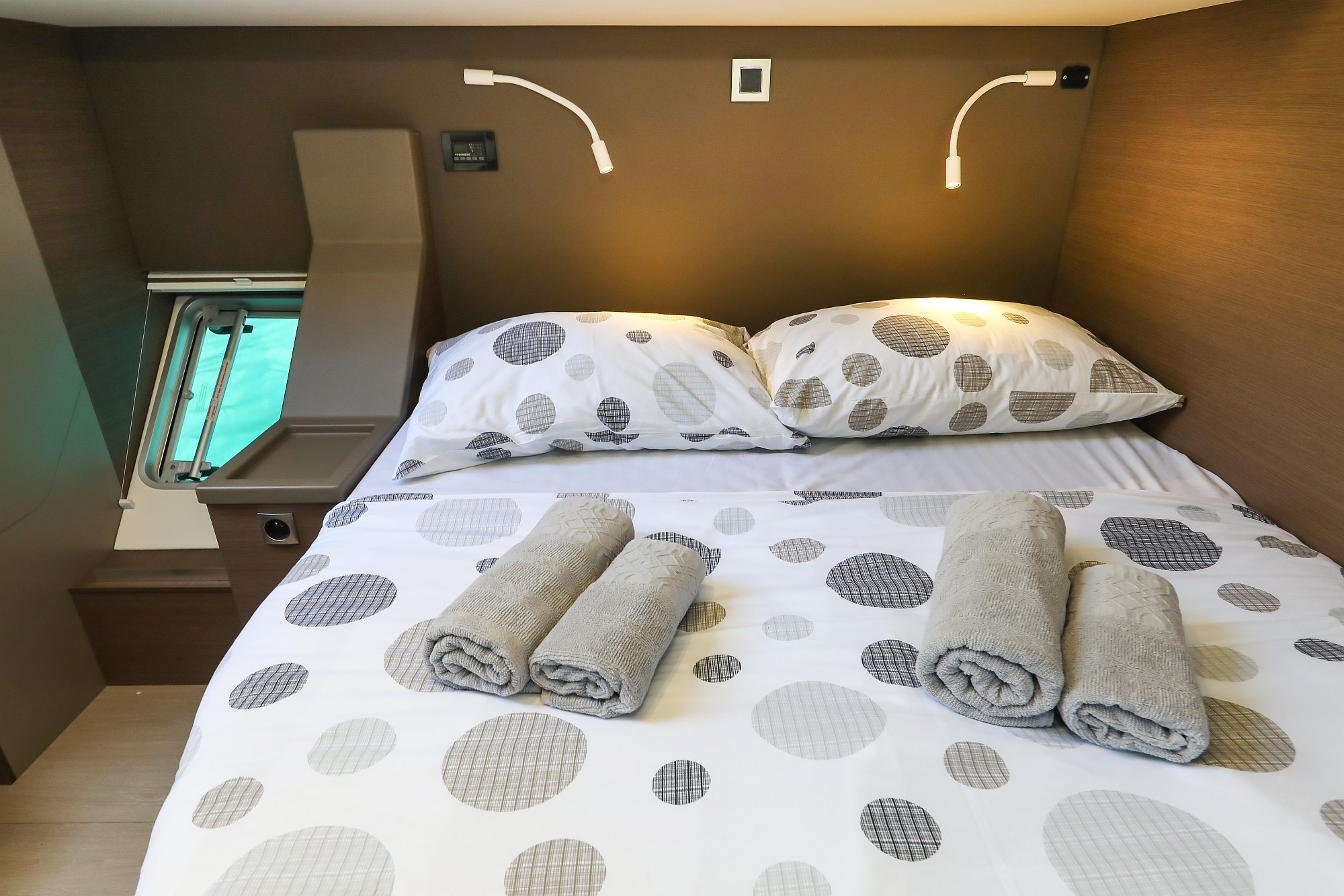 Bali 4.8, Vaya Con Dios | Yacht Charter Croatia