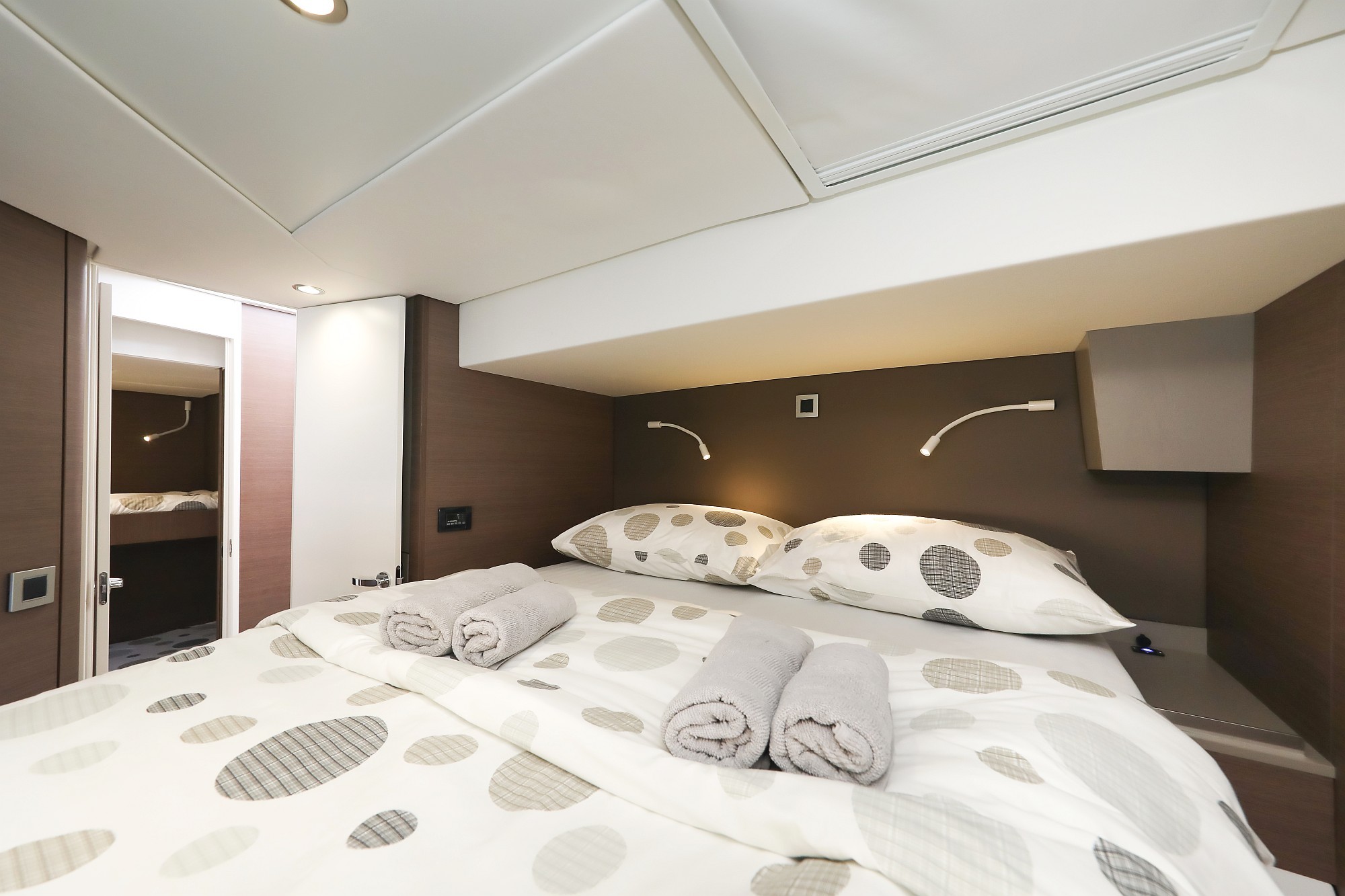 Bali 4.8, Vaya Con Dios | Yacht Charter Croatia