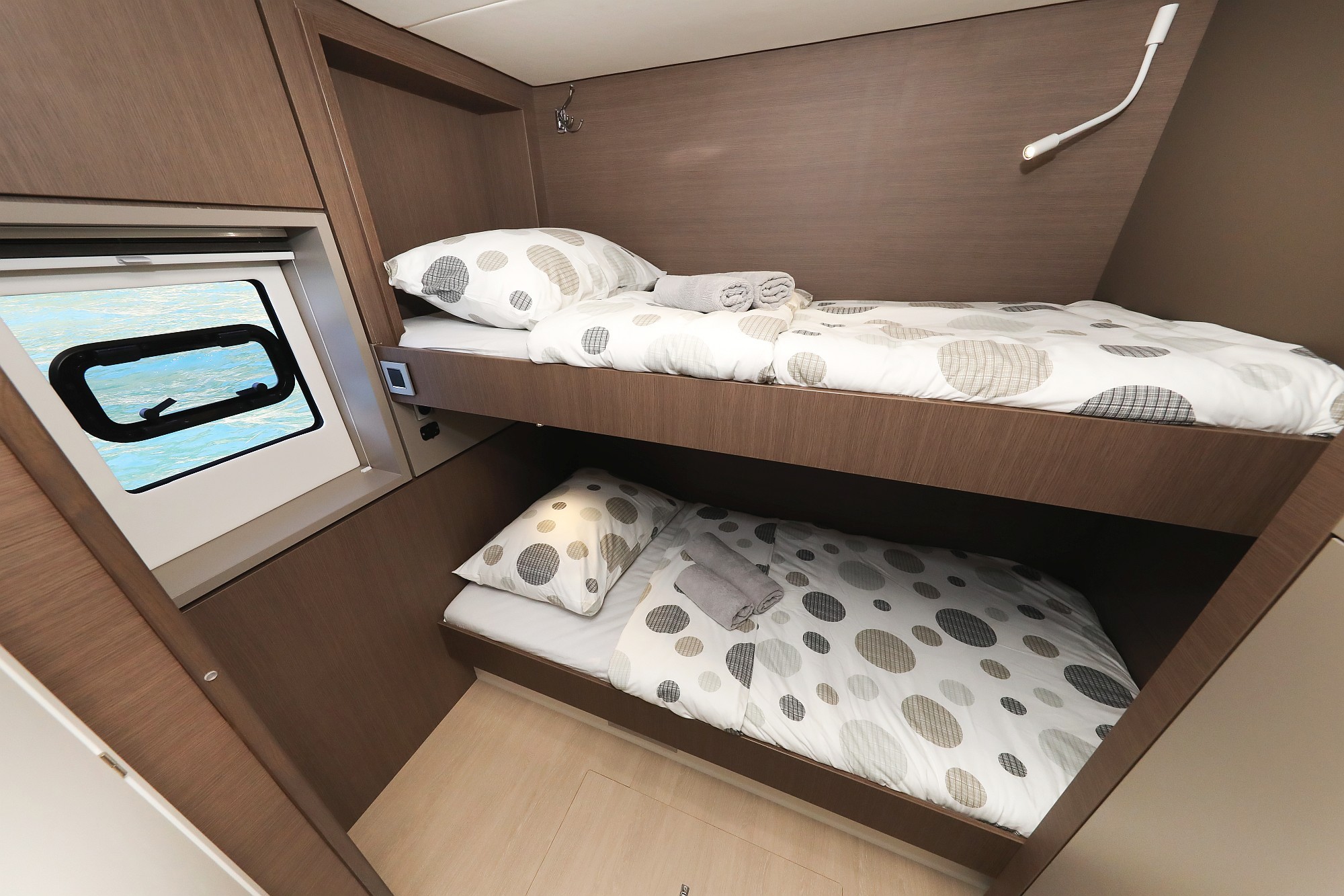 Bali 4.8, Vaya Con Dios | Yacht Charter Croatia