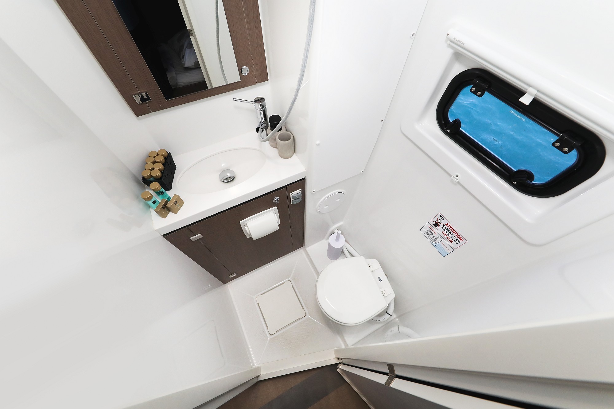 Bali 4.8, Vaya Con Dios | Yacht Charter Croatia