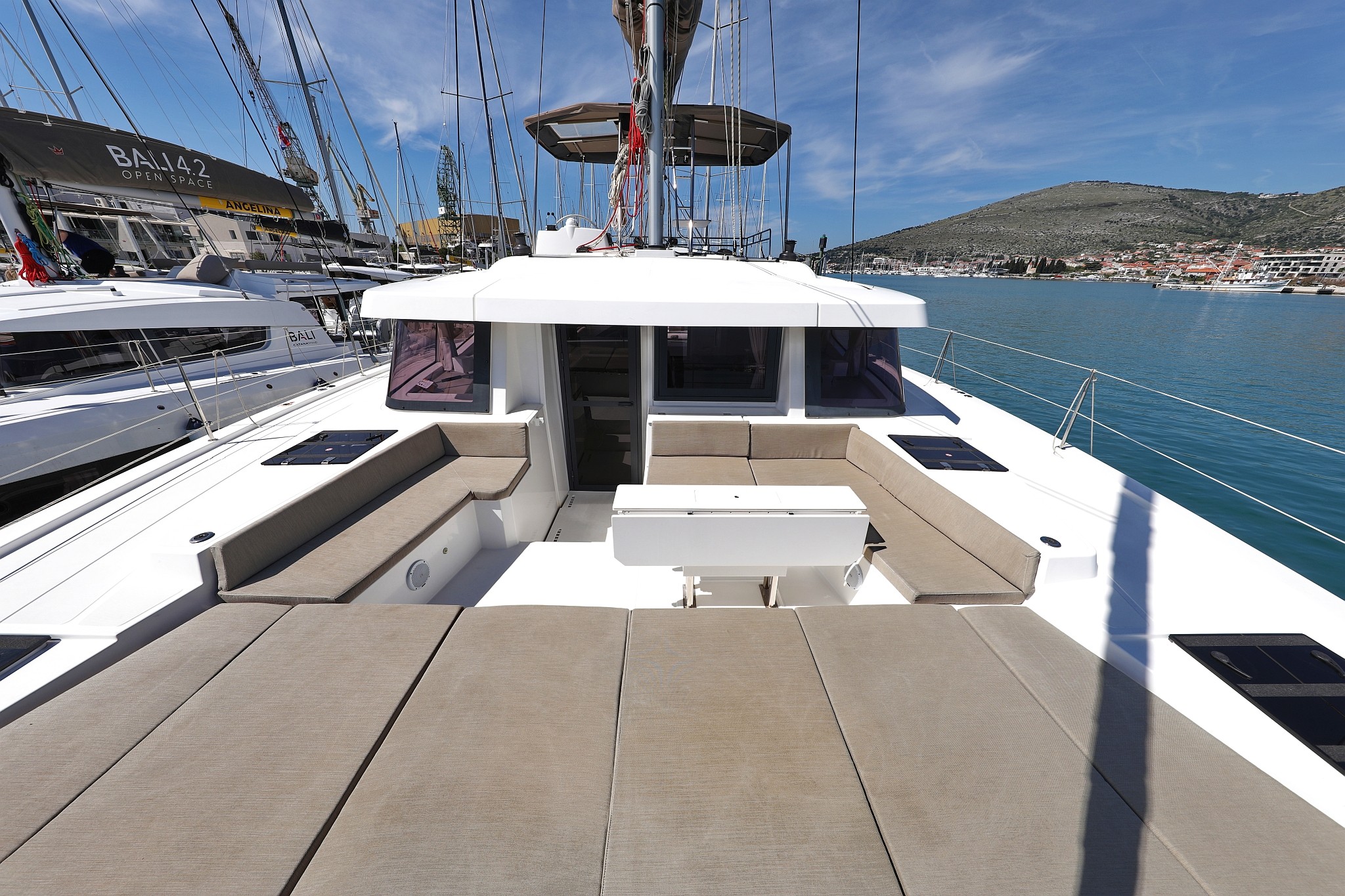 Bali 4.8, Titan | Yacht Charter Croatia