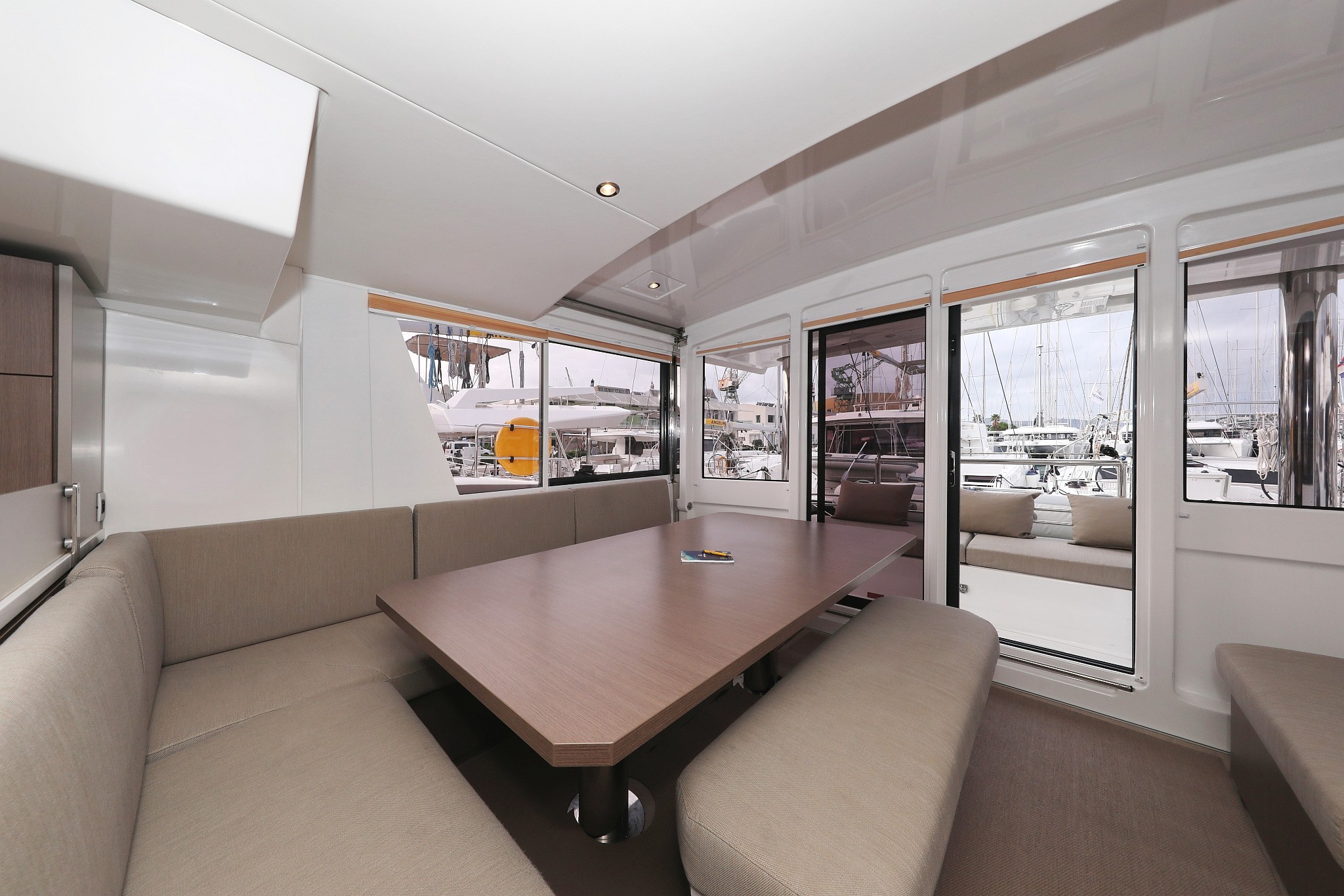 Bali 4.8, Titan | Yacht Charter Croatia