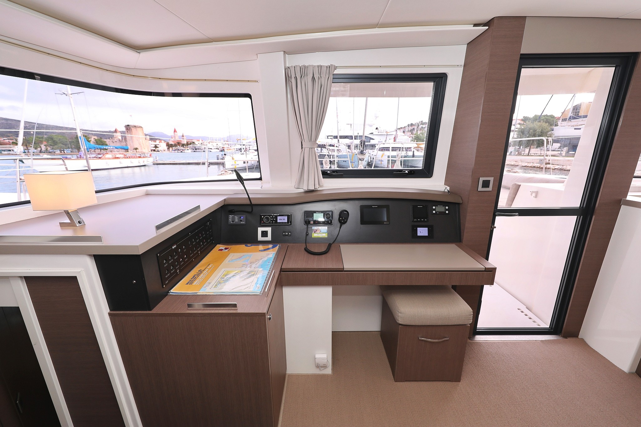 Bali 4.8, Titan | Yacht Charter Croatia