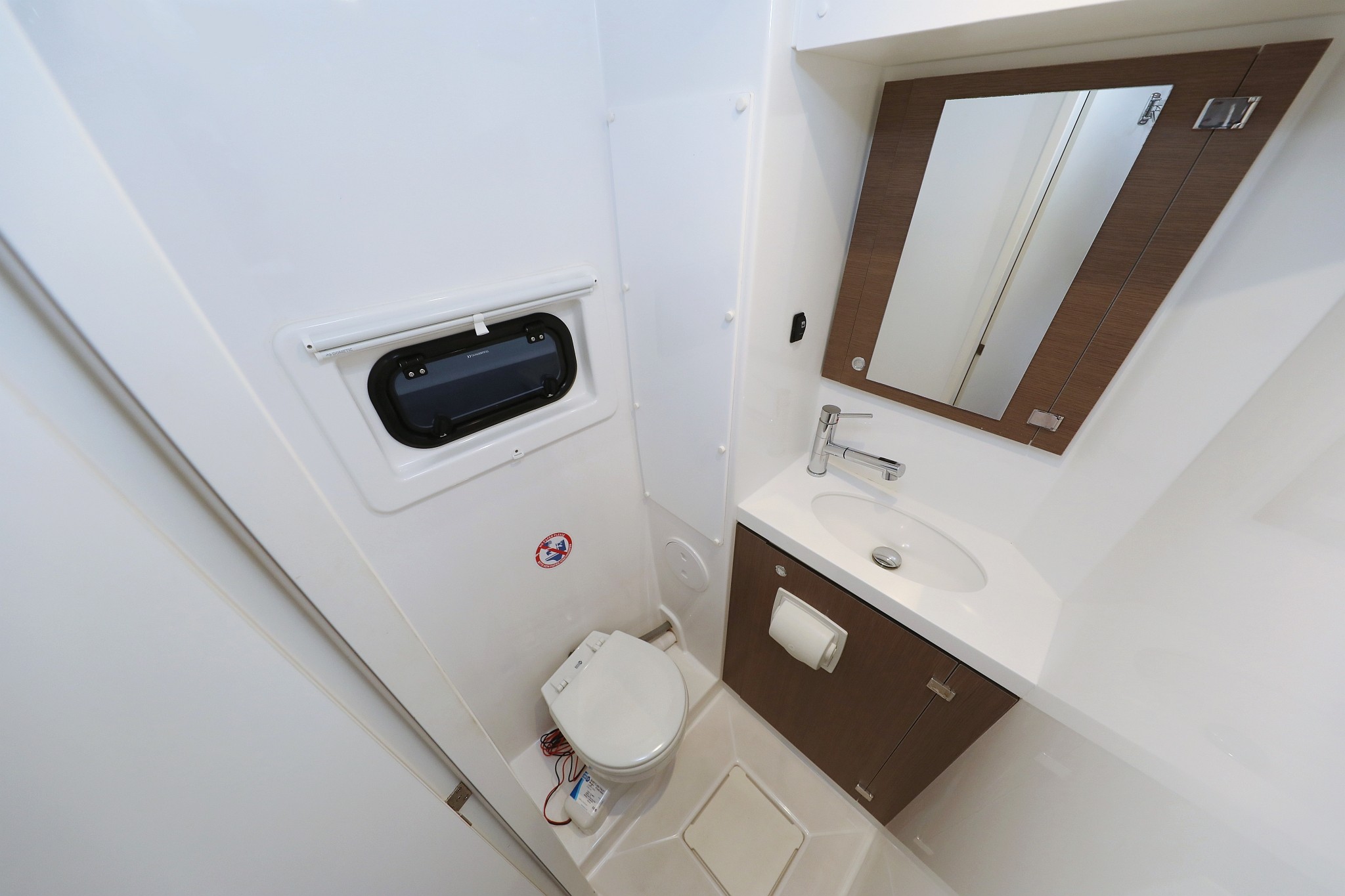 Bali 4.8, Titan | Yacht Charter Croatia