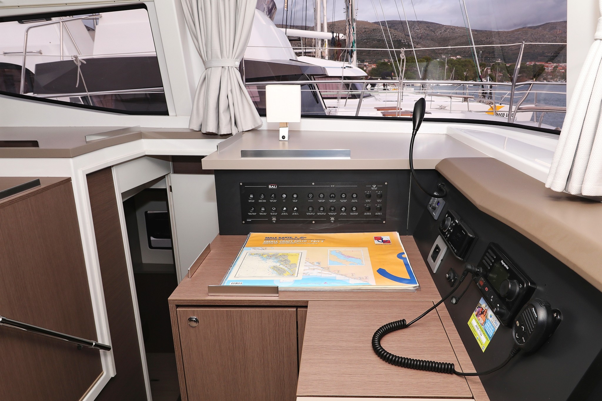 Bali 4.8, Titan | Yacht Charter Croatia