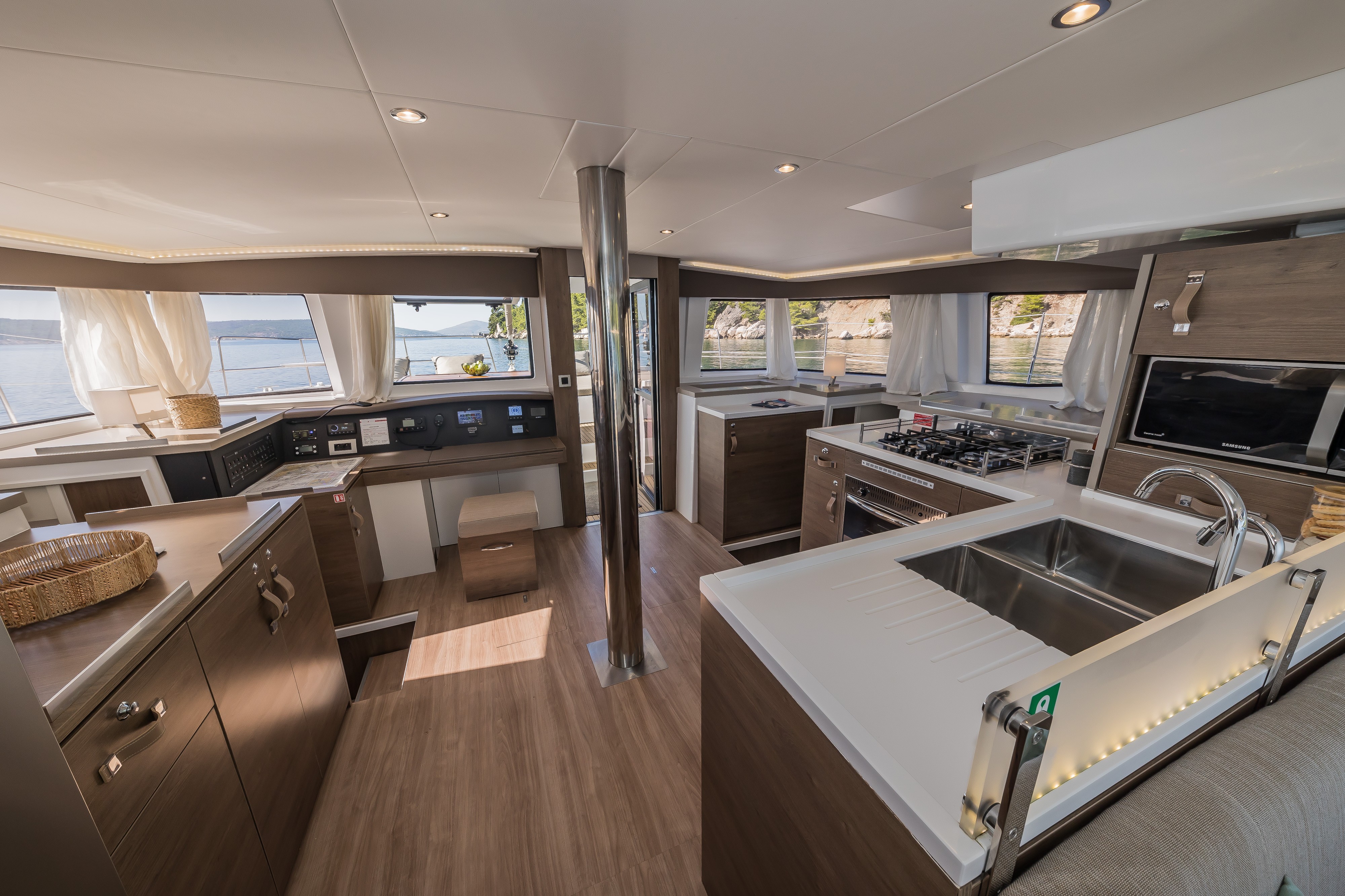 Bali 4.8, Bon Vivant | Yacht Charter Croatia