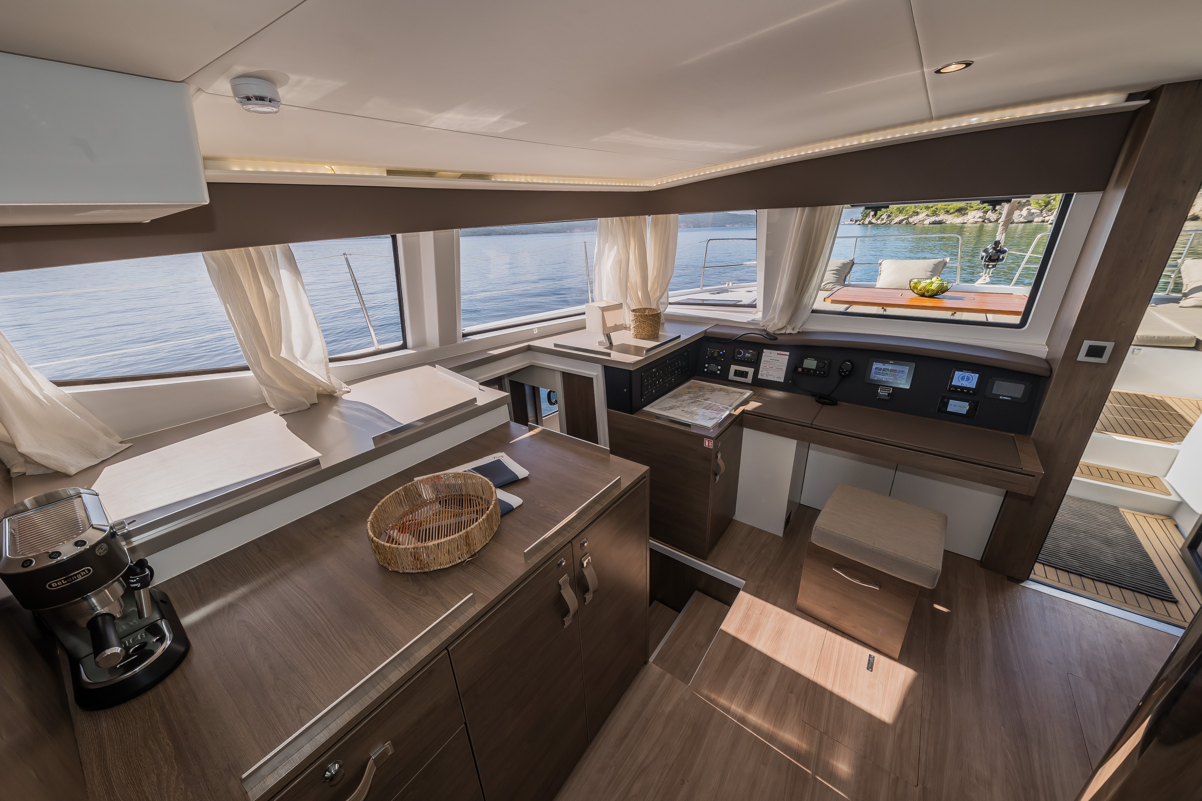 Bali 4.8, Bon Vivant | Yacht Charter Croatia