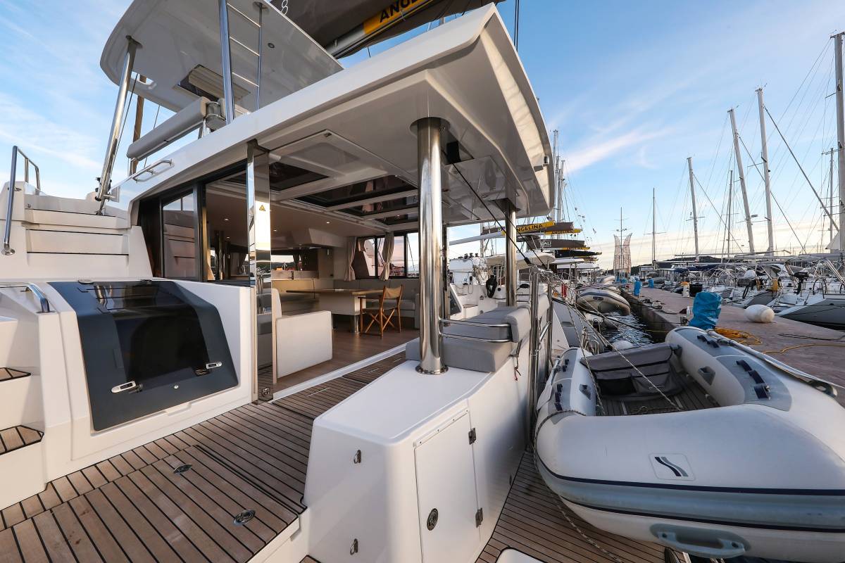 Bali 4.8, Carpe Diem | Yacht Charter Croatia
