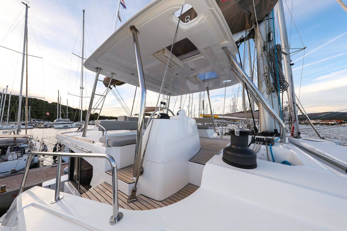 Bali 4.8, Carpe Diem | Yacht Charter Croatia