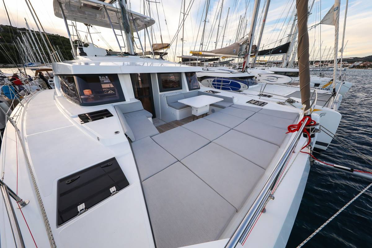 Bali 4.8, Carpe Diem | Yacht Charter Croatia