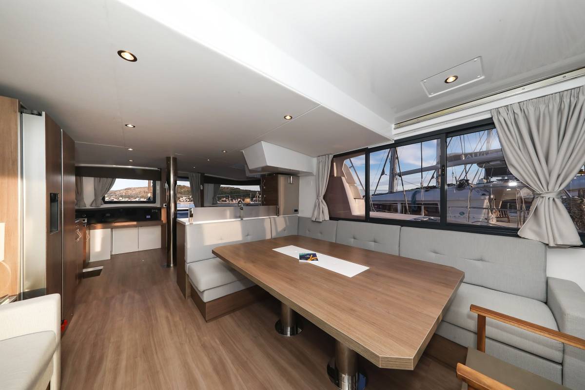 Bali 4.8, Carpe Diem | Yacht Charter Croatia