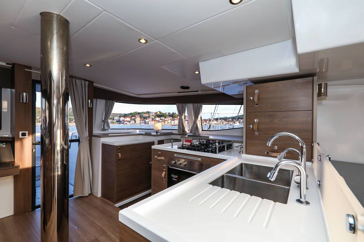 Bali 4.8, Carpe Diem | Yacht Charter Croatia
