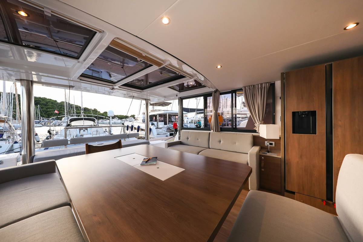 Bali 4.8, Carpe Diem | Yacht Charter Croatia