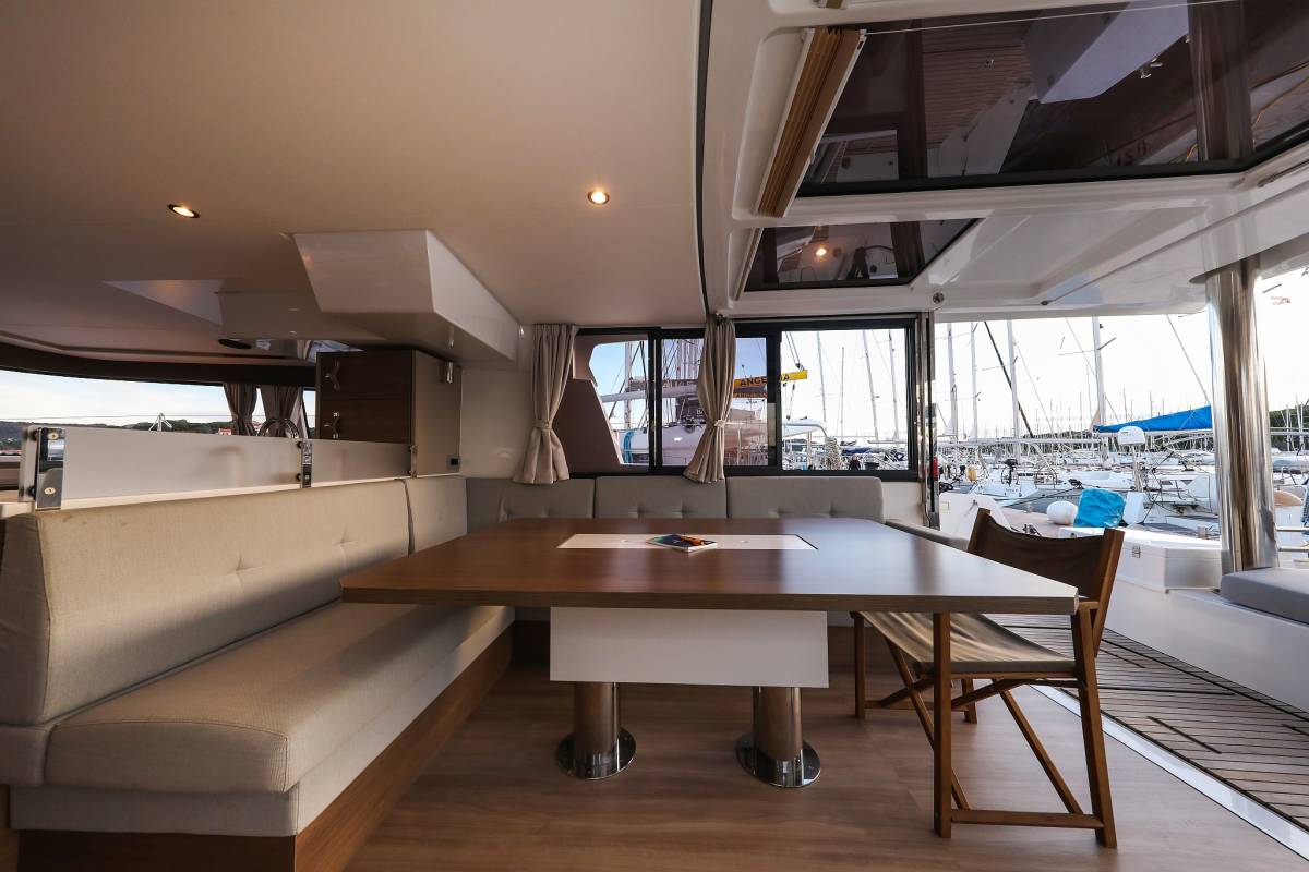 Bali 4.8, Carpe Diem | Yacht Charter Croatia