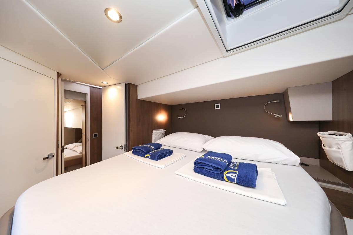 Bali 4.8, Carpe Diem | Yacht Charter Croatia