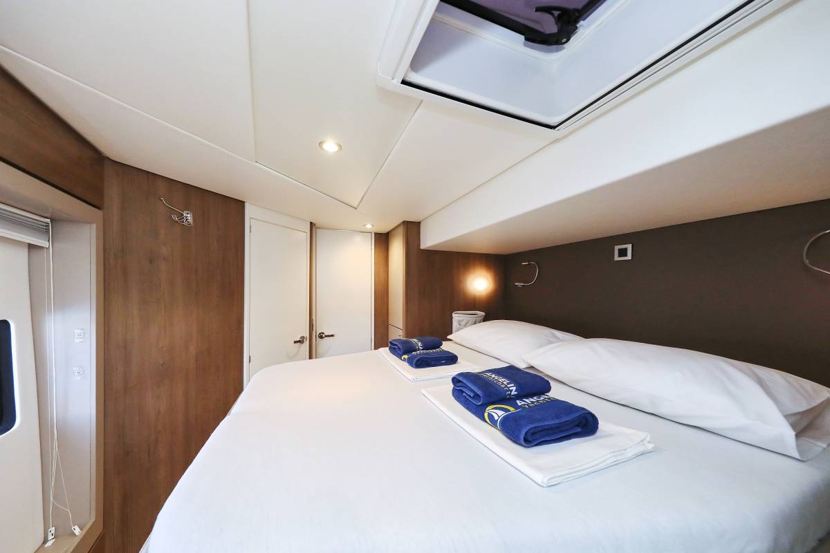 Bali 4.8, Carpe Diem | Yacht Charter Croatia