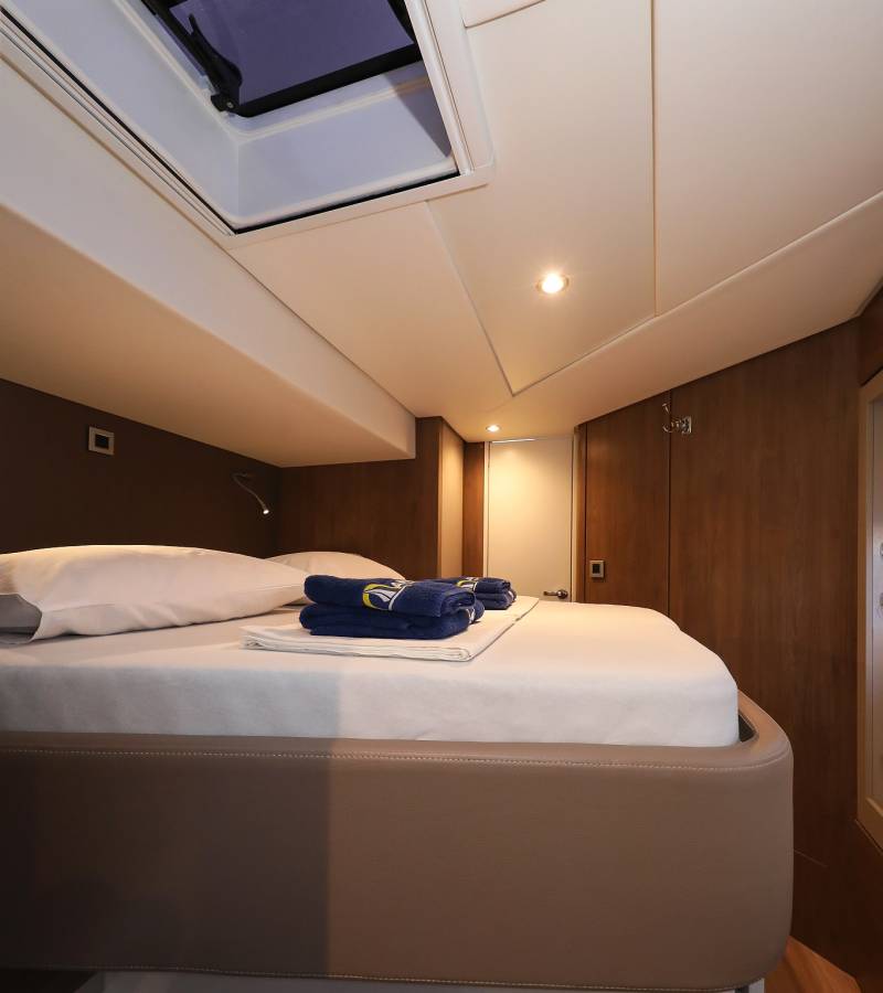 Bali 4.8, Carpe Diem | Yacht Charter Croatia