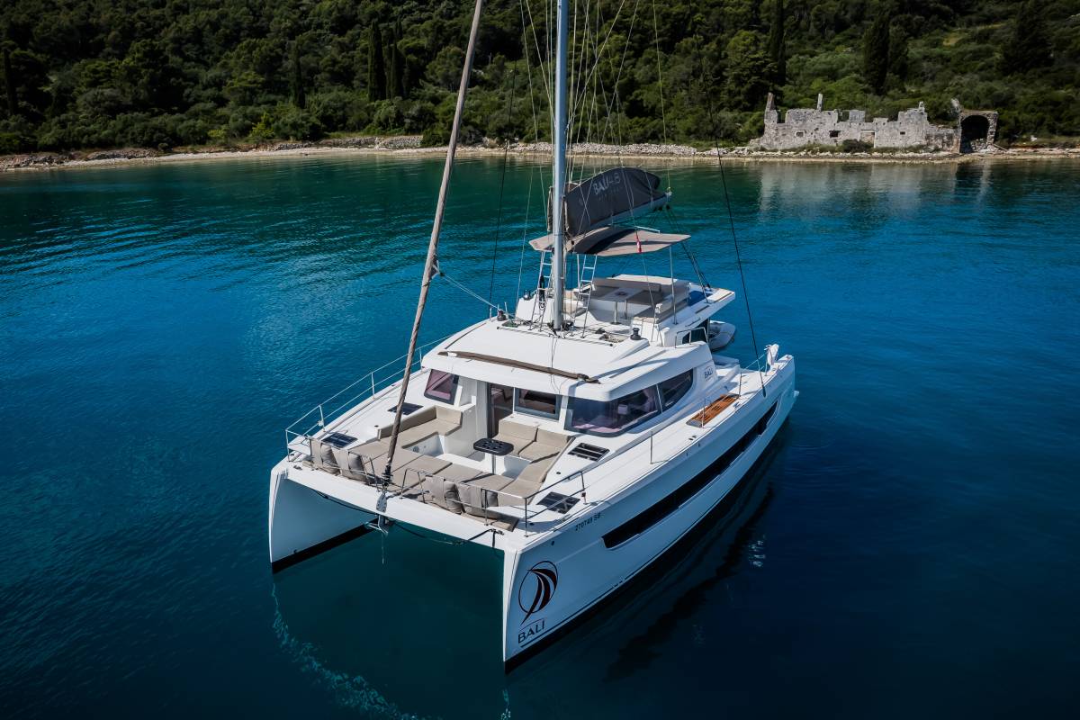 Bali 4.8, Esthera | Yacht Charter Croatia