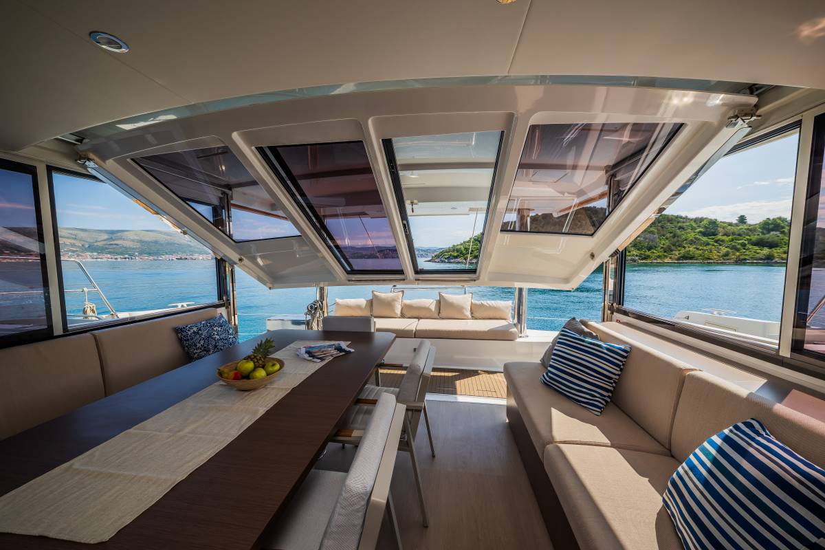 Bali 4.8, Esthera | Yacht Charter Croatia