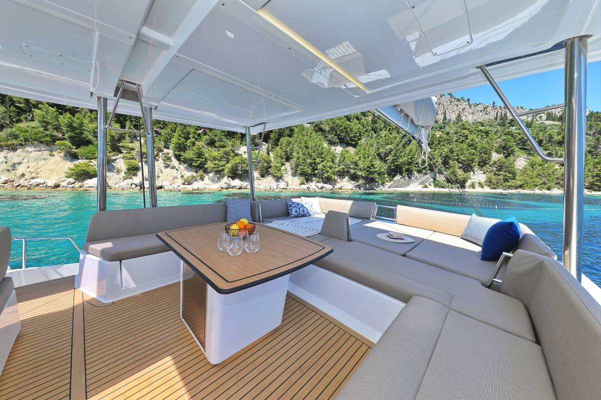 Bali 5.2, VoilĂ ! | Yacht Charter Croatia