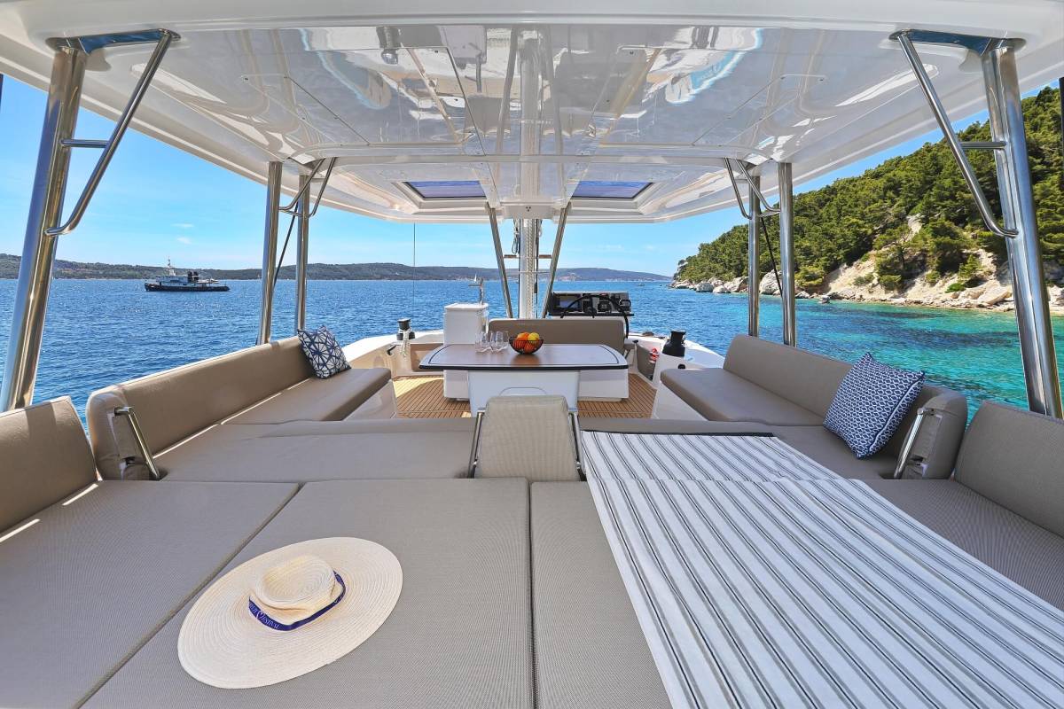 Bali 5.2, VoilĂ ! | Yacht Charter Croatia