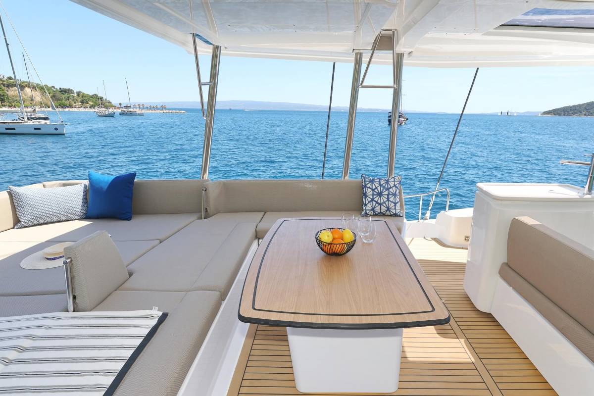 Bali 5.2, VoilĂ ! | Yacht Charter Croatia