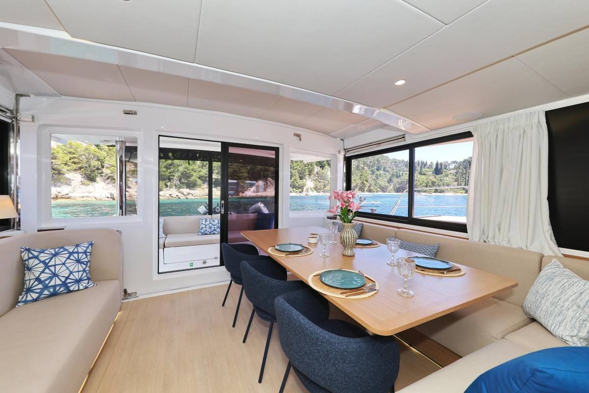 Bali 5.2, VoilĂ ! | Yacht Charter Croatia