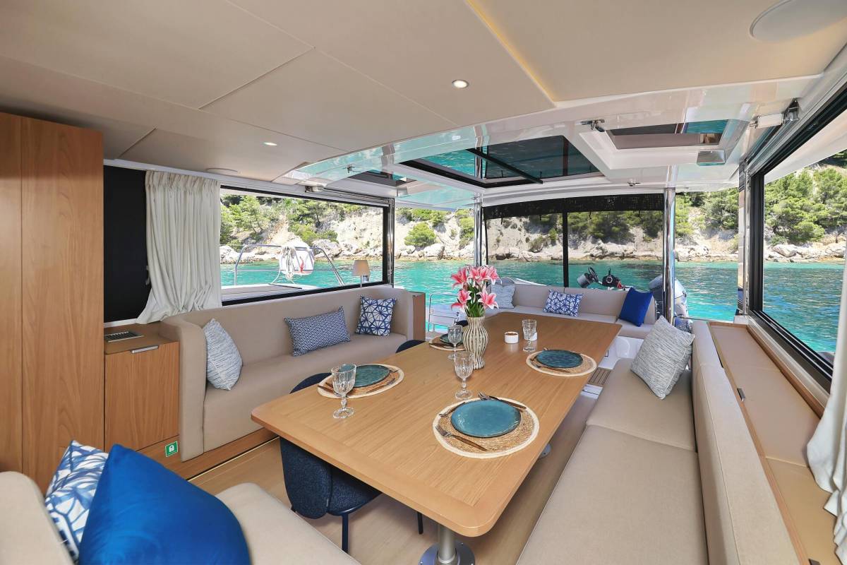 Bali 5.2, VoilĂ ! | Yacht Charter Croatia