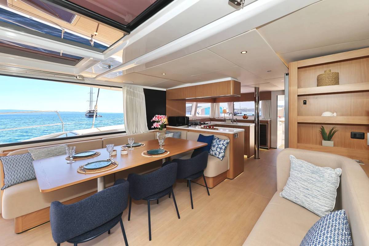 Bali 5.2, VoilĂ ! | Yacht Charter Croatia