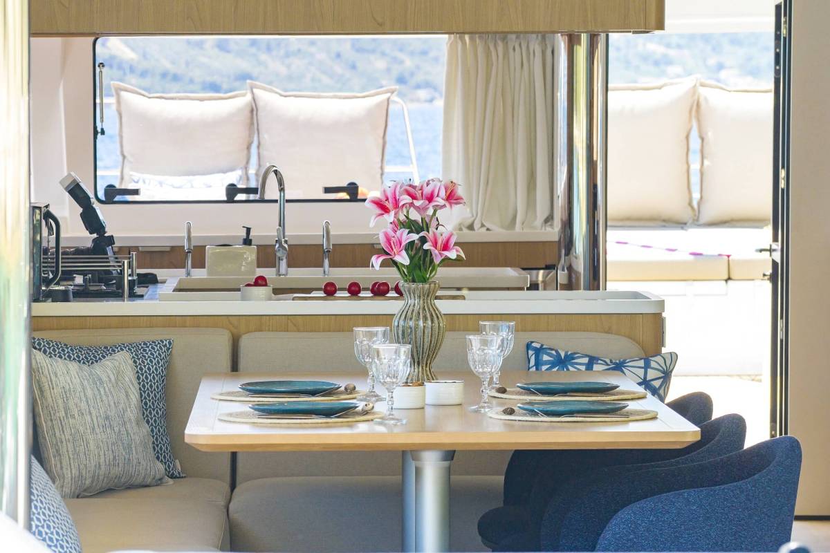 Bali 5.2, VoilĂ ! | Yacht Charter Croatia