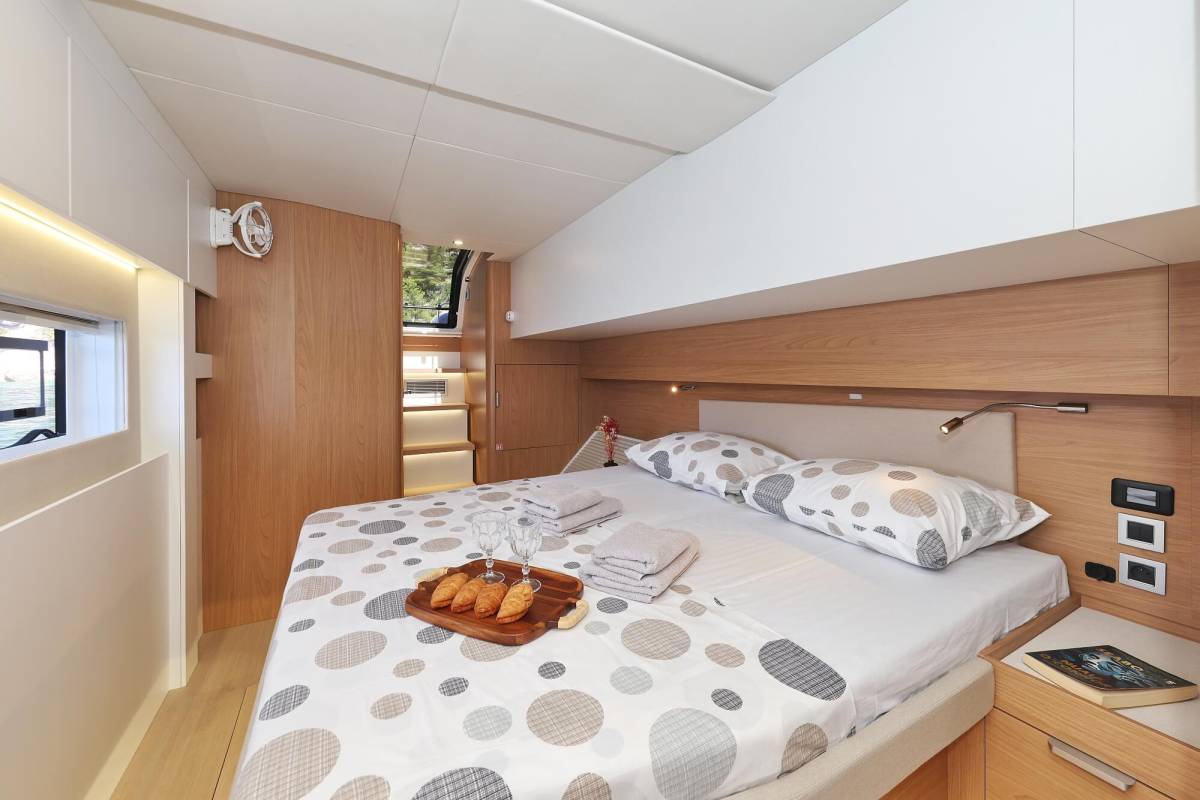Bali 5.2, VoilĂ ! | Yacht Charter Croatia