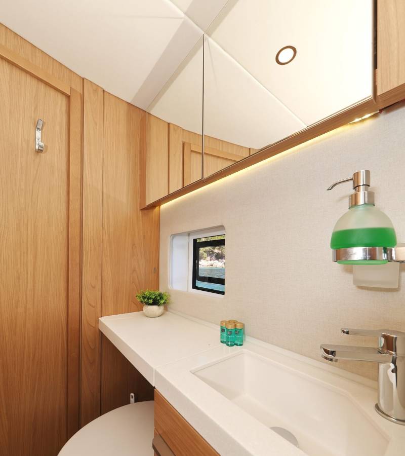 Bali 5.2, VoilĂ ! | Yacht Charter Croatia