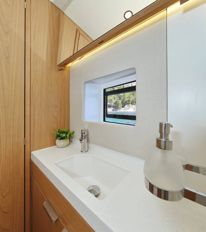 Bali 5.2, VoilĂ ! | Yacht Charter Croatia