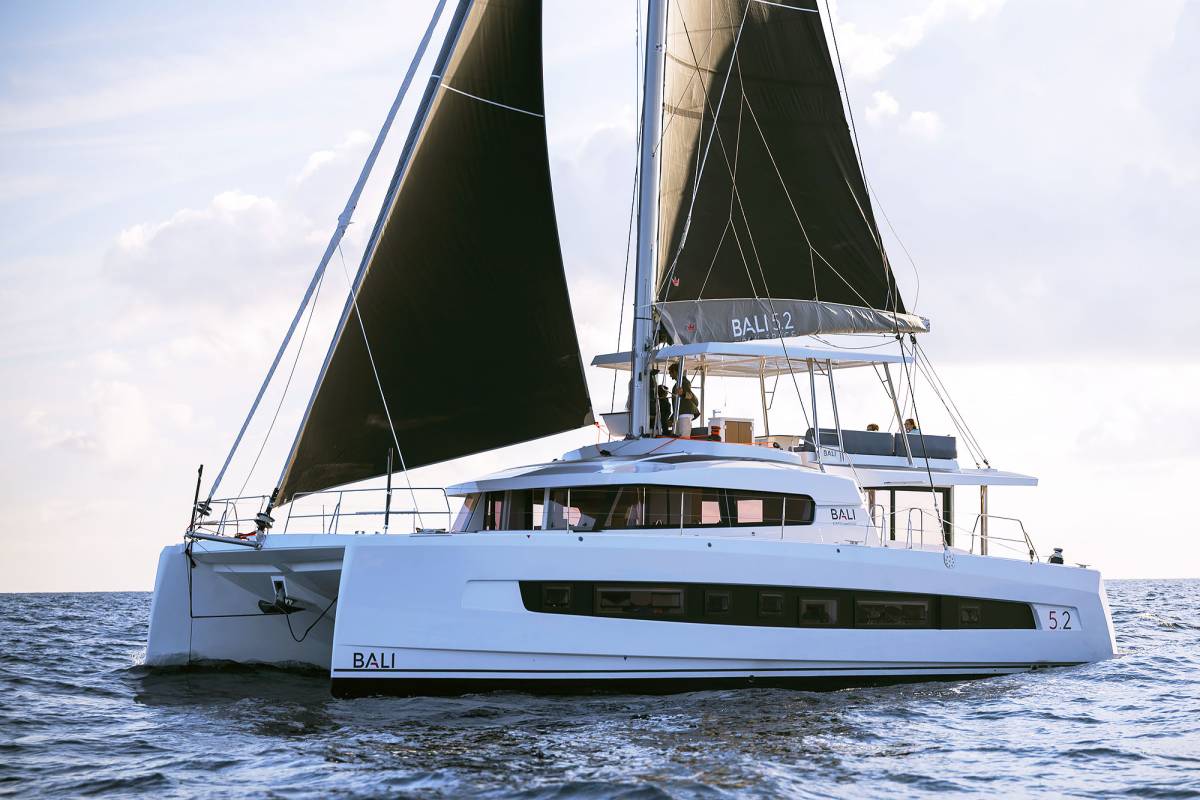Bali 5.2, Lumière | Yacht Charter Croatia