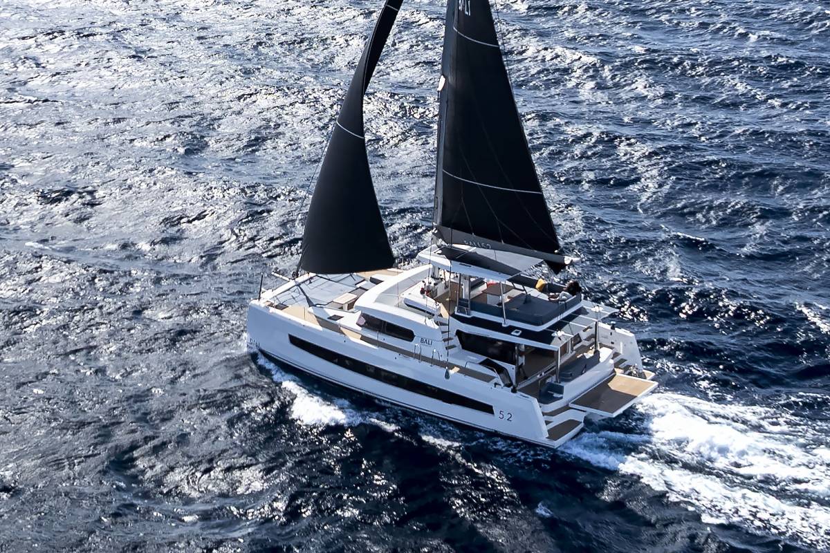 Bali 5.2, Lumière | Yacht Charter Croatia