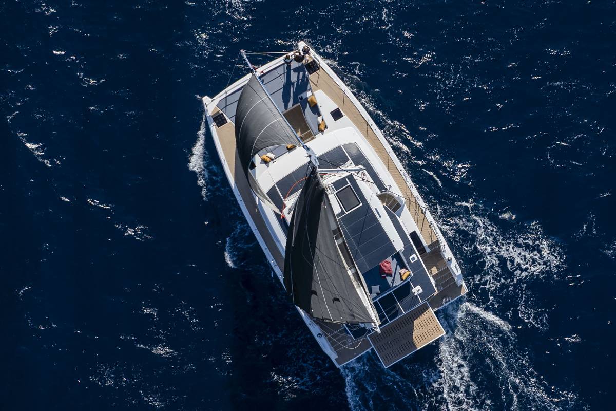 Bali 5.2, Lumière | Yacht Charter Croatia