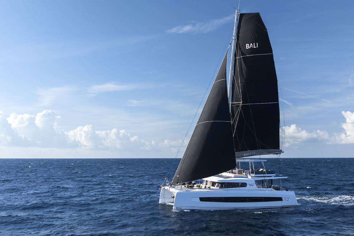 Bali 5.2, Lumière | Yacht Charter Croatia