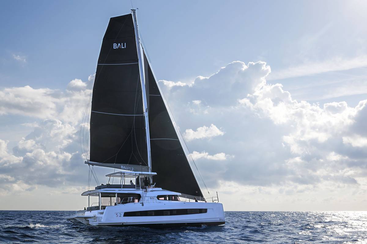 Bali 5.2, Lumière | Yacht Charter Croatia