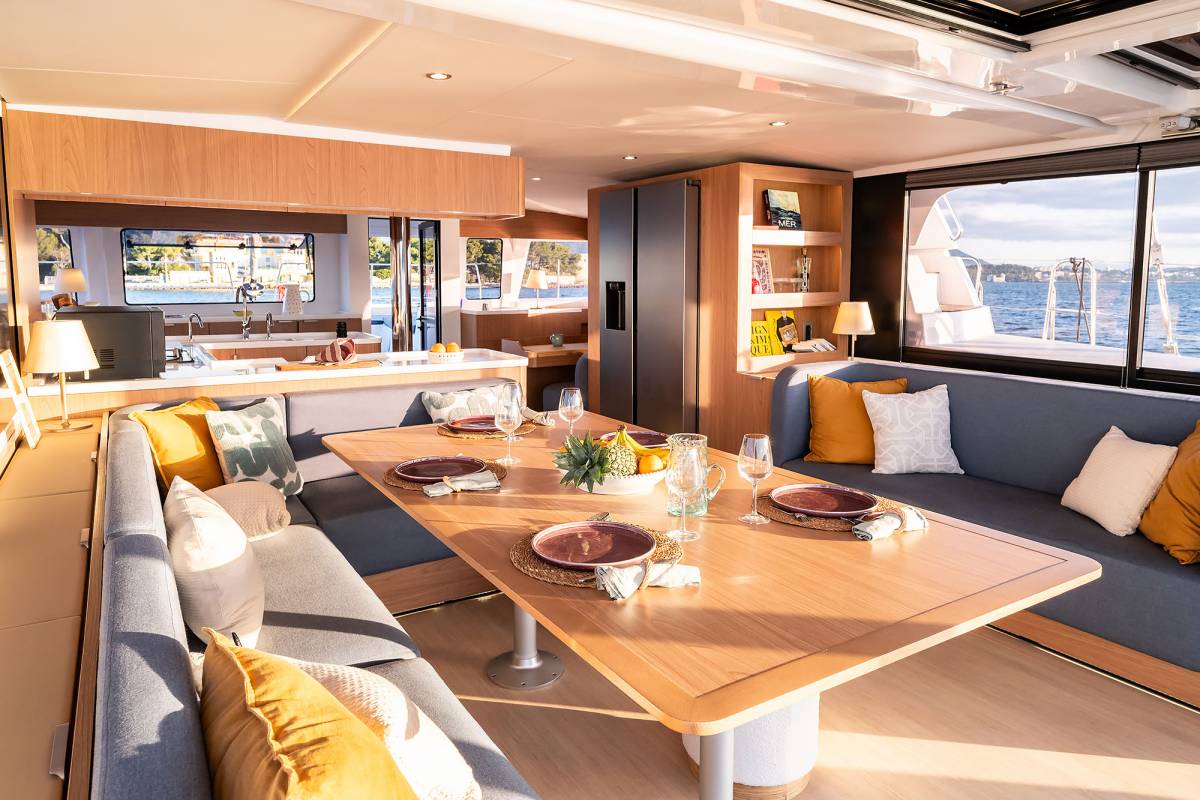 Bali 5.2, Lumière | Yacht Charter Croatia